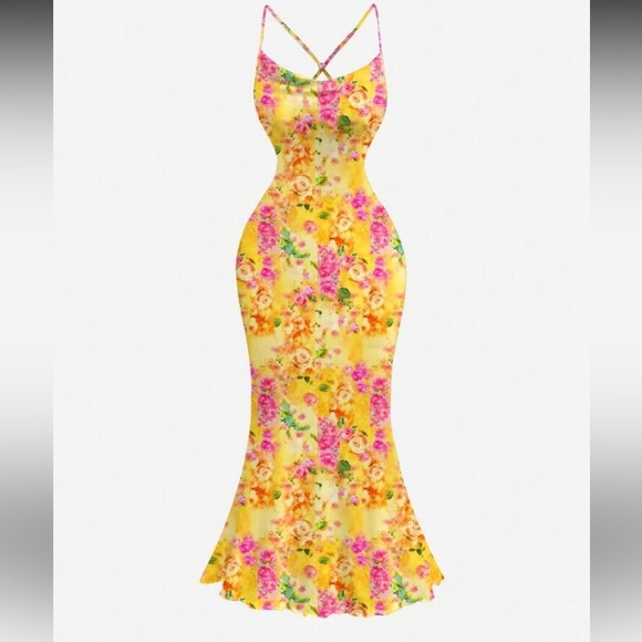 Dresses & Skirts - Floral Yellow Maxi Dress